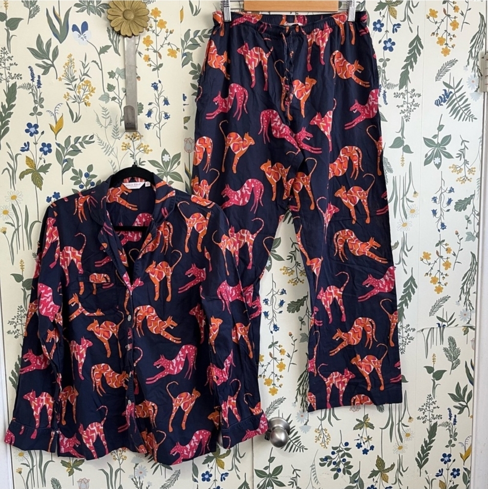 Derek Rose London Pajamas Size Medium